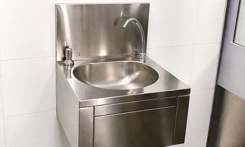 Knee Hand Wash Station